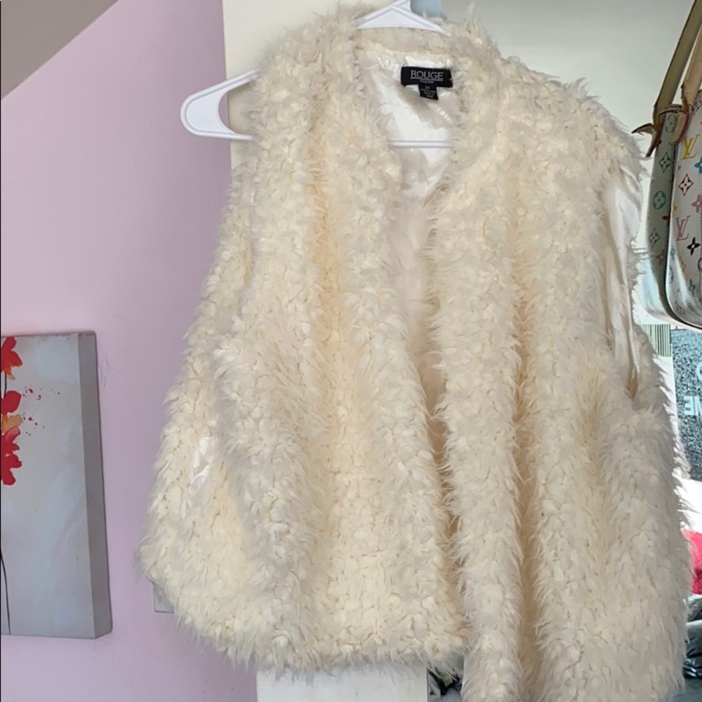 Fur vest